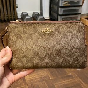 Coach wristlet never used